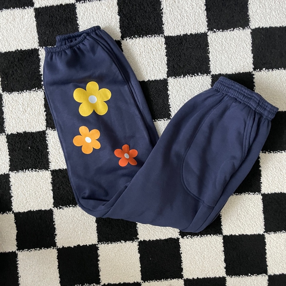 Jack and Bec Drawstring Sweatpants with Floral Designs (Medium)